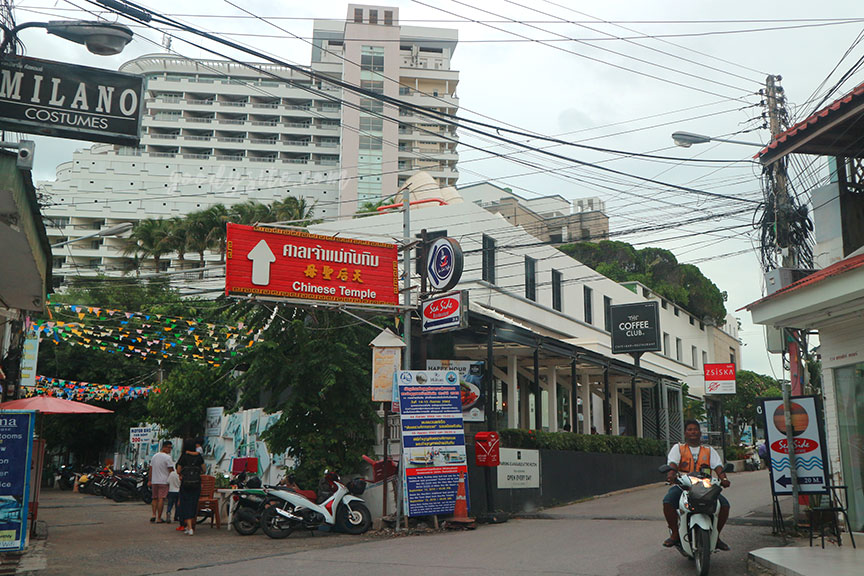 หัวหิน 3 ร้านอาหารแสงไทยซีฟู๊ด