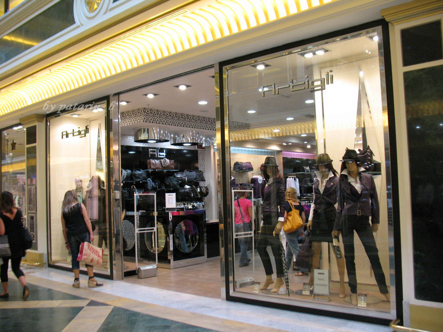 Europe อีกครั้ง 12: Window Shopping 1
