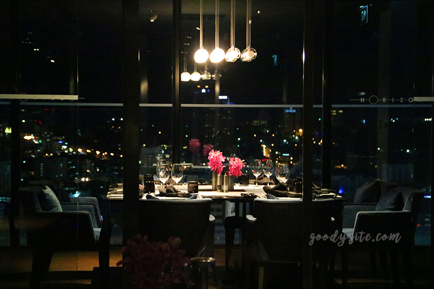 Hilton3 Horizon Rooftop Restaurant and Bar