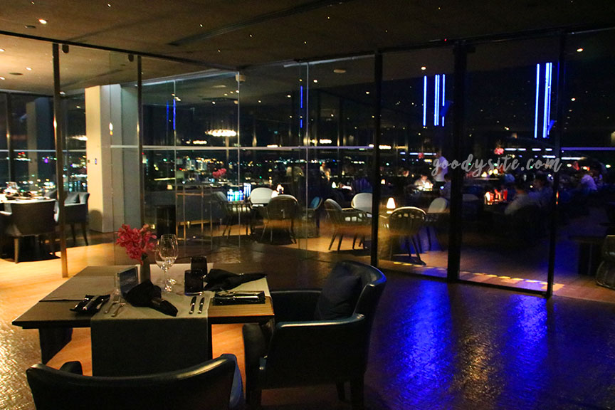 Hilton3 Horizon Rooftop Restaurant and Bar