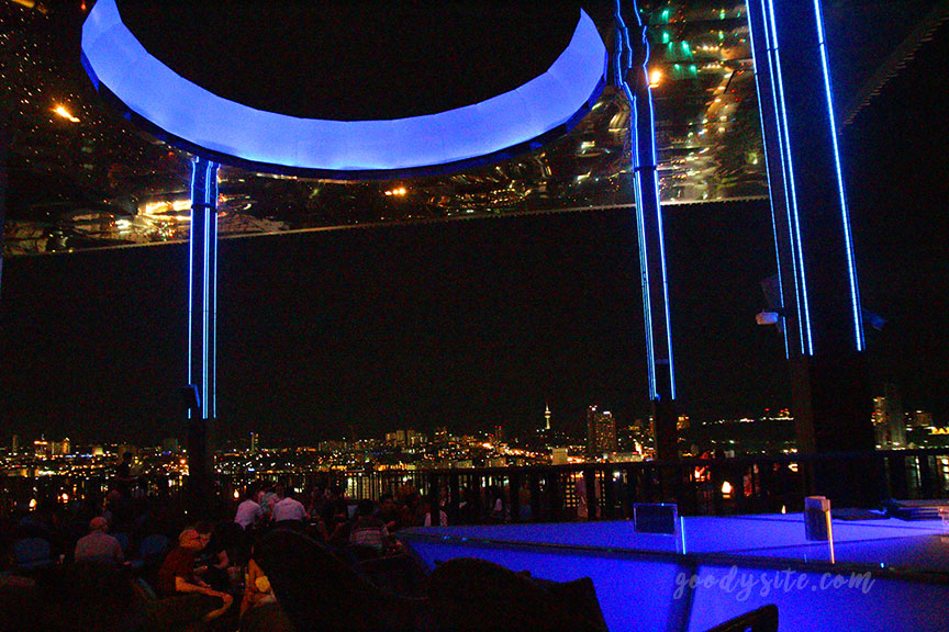 Hilton3 Horizon Rooftop Restaurant and Bar