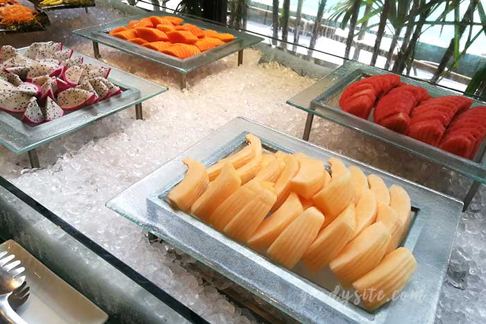 Hotel Vista 2: The Food