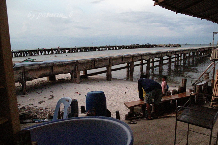 หัวหิน 3 ร้านอาหารแสงไทยซีฟู้ด