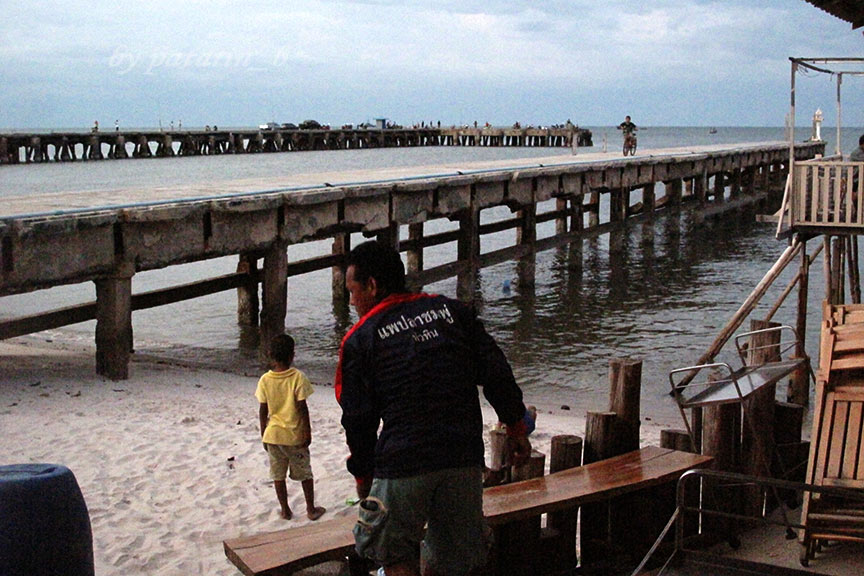 หัวหิน 3 ร้านอาหารแสงไทยซีฟู้ด