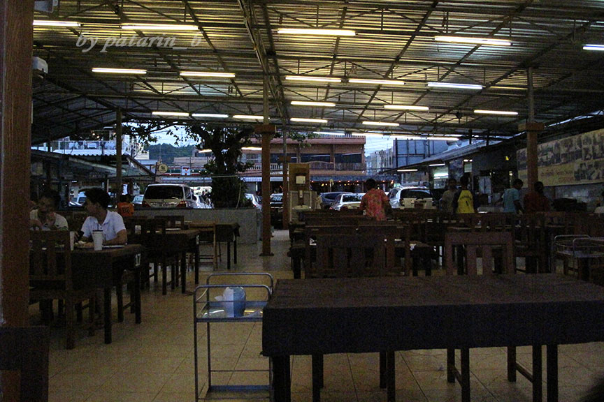 หัวหิน 3 ร้านอาหารแสงไทยซีฟู้ด