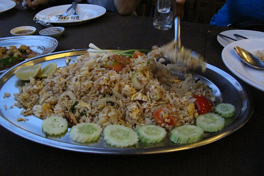 หัวหิน 3 ร้านอาหารแสงไทยซีฟู้ด