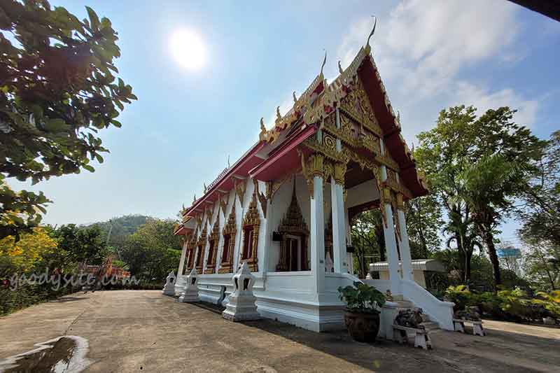 วัดเขาตะแบก จังหวัดชลบุรี วิวสวย มีสกายวอล์ก
