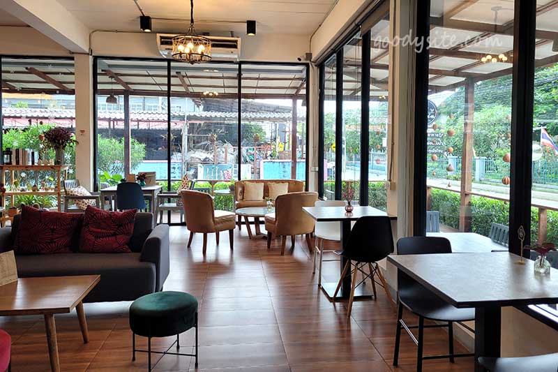 ร้านนาดิน คาเฟ่