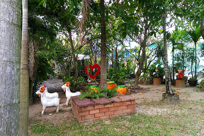 ทำบุญคุณยาย 1 ร้านอาหารชมสวน พัทยา