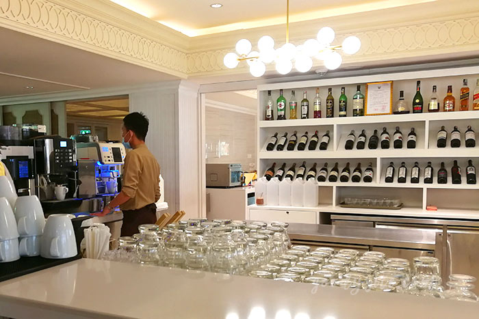 ทำบุญคุณยาย 4 ที่พัก 3 Dusit-Day time