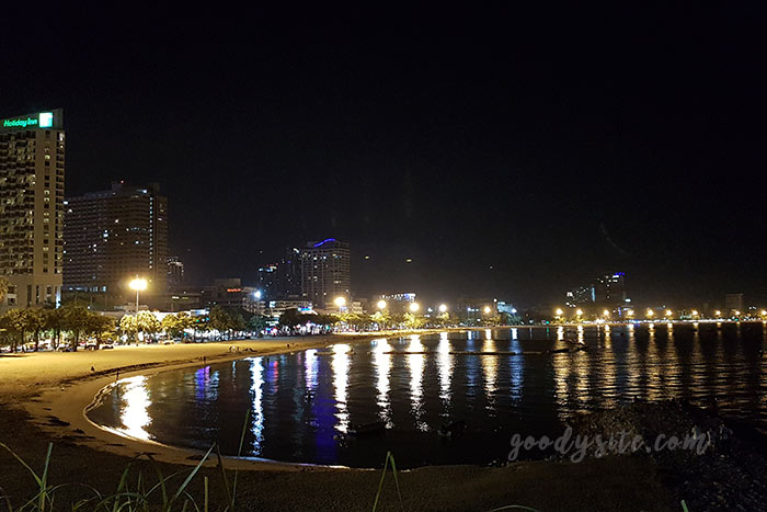 ทำบุญคุณยาย 5 ที่พัก 4 Dusit-Night Time
