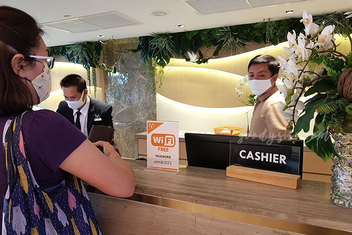 ทำบุญคุณยาย 3 ที่พัก 2 M Hotel