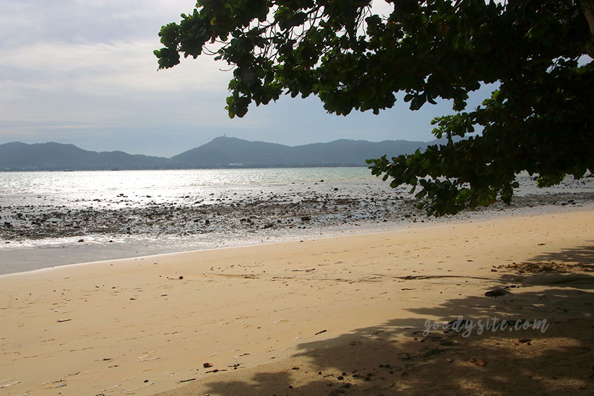 ภูเก็ต 4 โรงแรม By The Sea