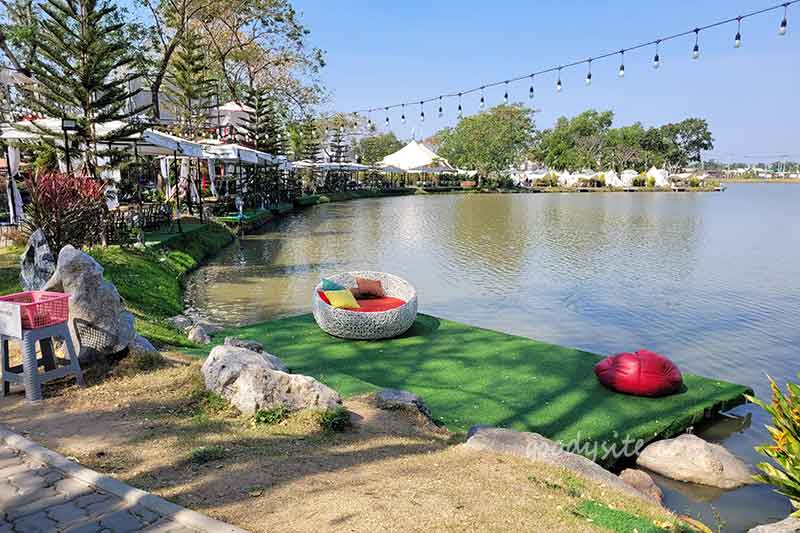 ริมลากูน คาเฟ่ แอนด์ เรสเตอรองต์
