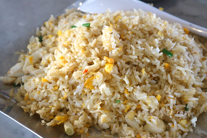 ร้านอาหารสายลม บางปู วิวดี อาหารอร่อย