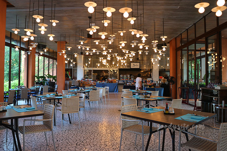 ภูเก็ต 10 โรงแรมศรีพันวา4 อาหารเช้า