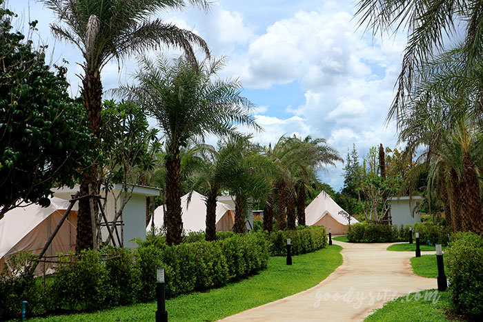 เพชรบุรี 1 Suncharm Villa Reseort