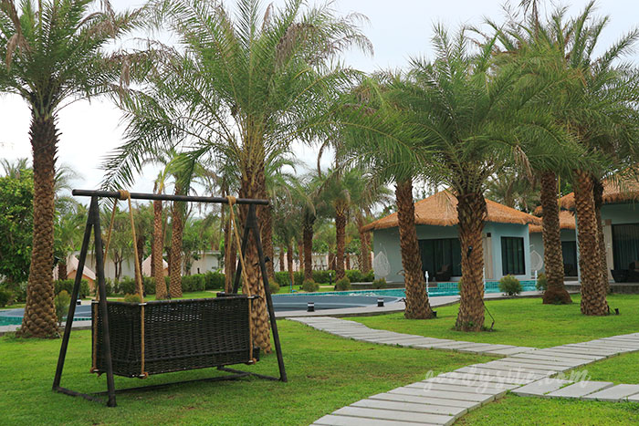 เพชรบุรี 1 Suncharm Villa Reseort