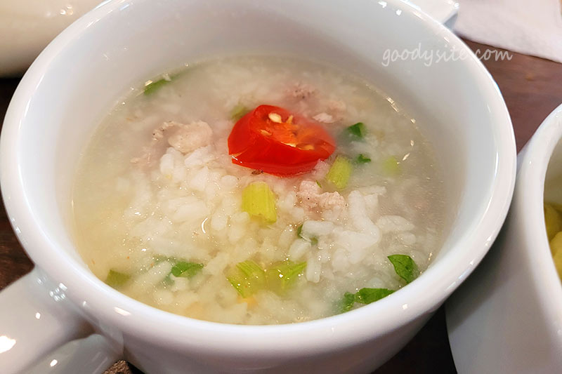 อาหาร การกินขณะพักที่ Sunshine Garden Resort