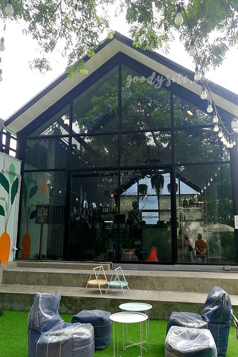 ร้าน Tell Cafe รามคำแหง