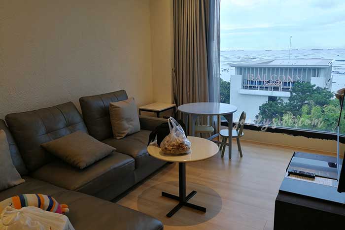 ศรีราชา 2 ที่พัก Balcony