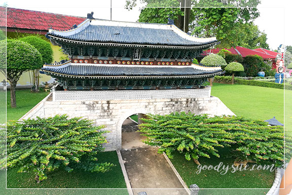 ชลบุรี 3 - มินิสยาม เมืองจำลองพัทยา