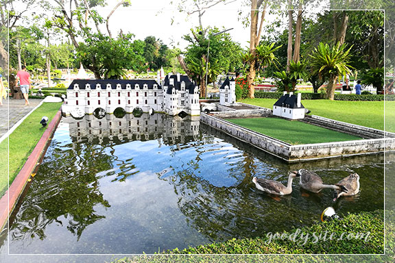 ชลบุรี 3 - มินิสยาม เมืองจำลองพัทยา